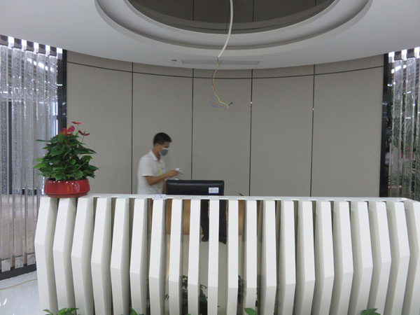 高潔雅對北科大廈辦公樓除甲醛大行動(dòng).JPG
