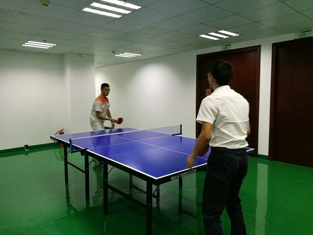 冠軍高經(jīng)理在除甲醛方面是個(gè)資深工程師，有很專業(yè)的甲醛檢測(cè)治理，室內(nèi)空氣凈化治理，裝修污染治理經(jīng)驗(yàn)。