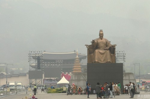 韓國(guó)霧霾又怪中國(guó)，高潔雅表示真的笑掉大牙啦，高潔雅做室內(nèi)空氣凈化行業(yè)這么多年也是頭一次聽說(shuō)霧霾還怪他國(guó)的。