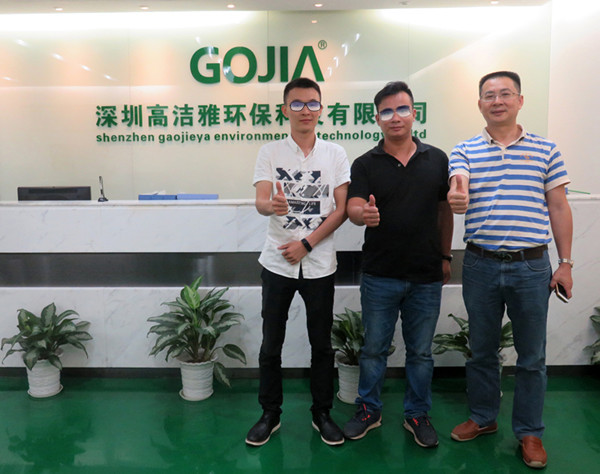 高潔雅加盟商魏先生，加盟除甲醛做室內(nèi)空氣污染治理健康事業(yè)，高潔雅全力支持，趕緊加盟我們吧。