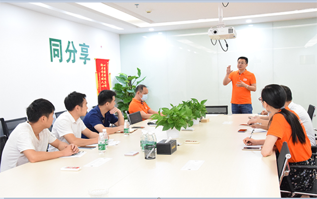 高潔雅培訓